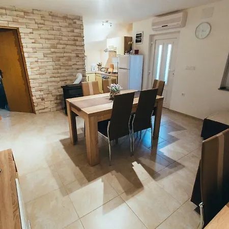 Apartment Apartman Kolic