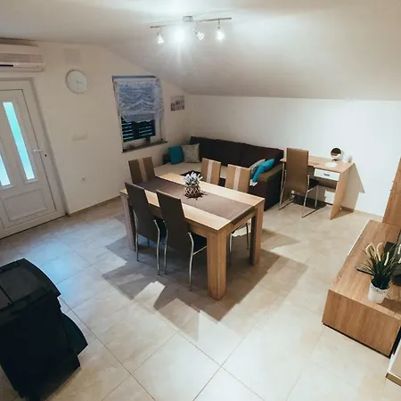 Apartment Apartman Kolic *